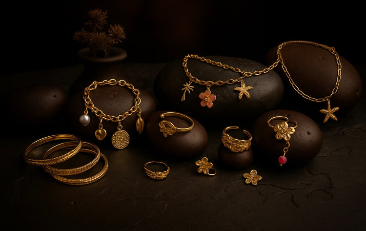 Bijoux dorés en acier inoxydable.